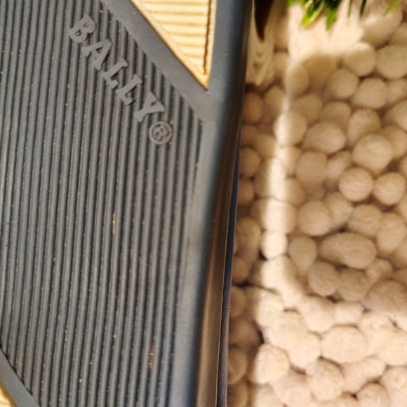 Bally Positano Leather &  Suede Loafers. Mens Size 9.5. Closing Out - Picture 6 of 11